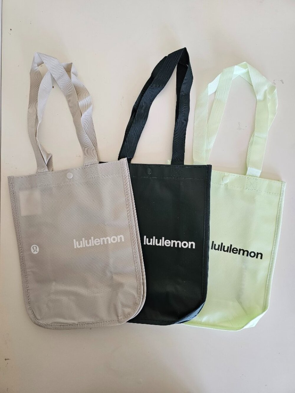 3 x New LULULEMON Grey/Green/Neon LOGO Reusable Shopping Lunch Tote Bag Small
